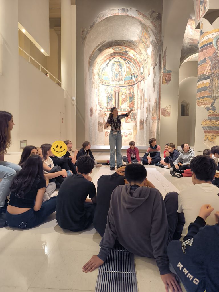 Viatge a l'Art i la Història: l'alumnat de 2n d'ESO visita el MNAC